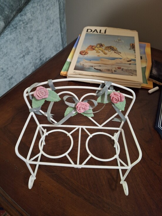 Other - Vintage White Metal Rose Accent Caddy